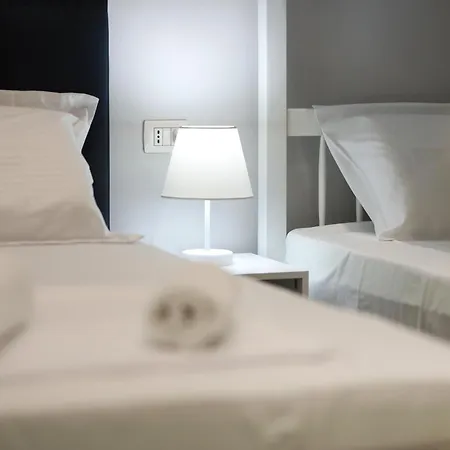 Feliz - Premium With Free Private Parking 게스트하우스 Vlorë
