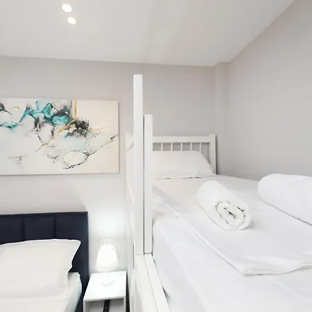 Feliz - Premium With Free Private Parking