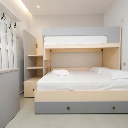 Feliz - Premium With Free Private Parking Guest house